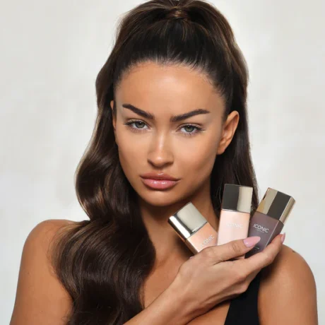 ICONIC_-_Skin_Tint_Model_Shot_-_Myna_-_2000x2000_9e1046dd-210b-493a-b6ce-40a161d00bb4