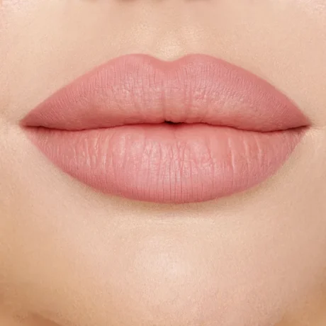 MOLLY_PT_ICONIC_LIP_CLOSEUP_1945
